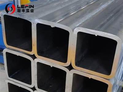 Hvernig á að geyma ferhyrnd og rétthyrnd rör og hverjar eru varúðarráðstafanirnar